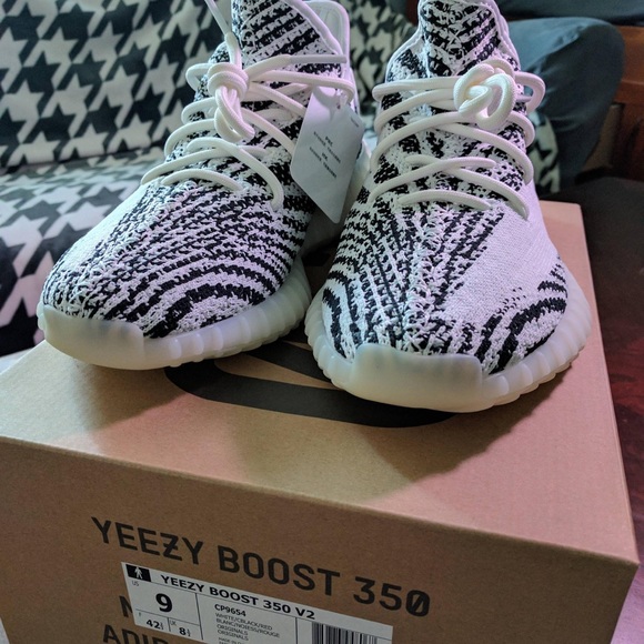 Brand New Adidas Zebra Yeezy Boost 350 - Picture 2 of 4